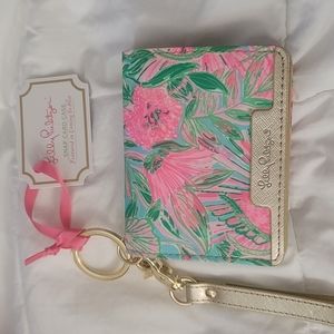 Lily Pulitzer  credit card and ID case with key ring and wristlet "Coming in Hot